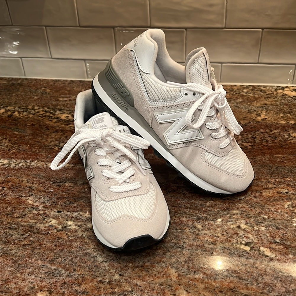 New in box! New balance 574 Classics.